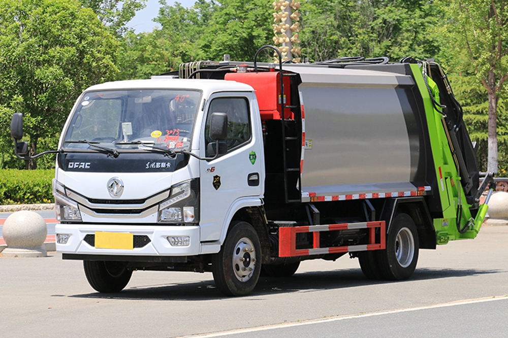 東風(fēng)小多利卡6方壓縮垃圾車